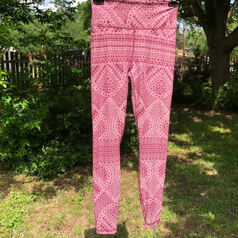 Fabletics Powerhold High Waisted Pink/Rose/Mauve color with graphic print Legg